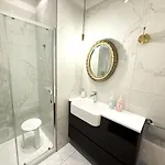 Celentano 25 Boutique * Bari